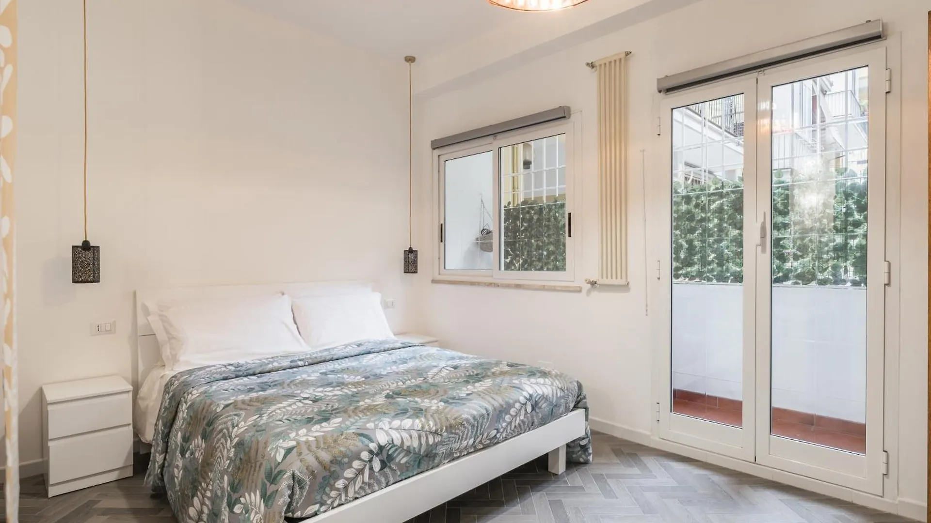 Casetta Fari Metro A Tuscolana Rome Apartment